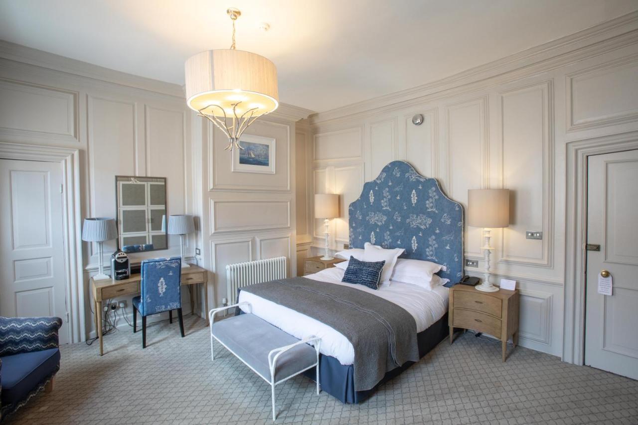 The George Hotel And Beach Club Yarmouth  Bagian luar foto