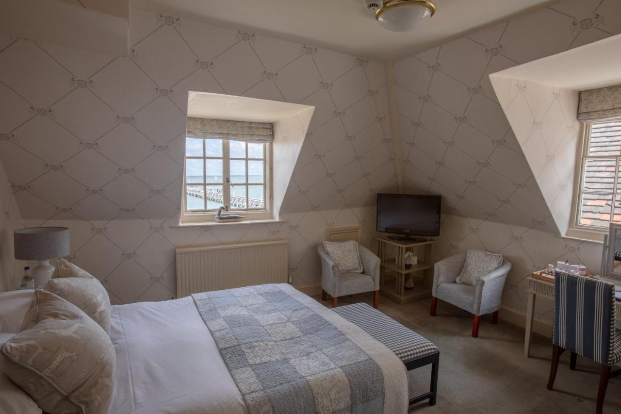 The George Hotel And Beach Club Yarmouth  Bagian luar foto