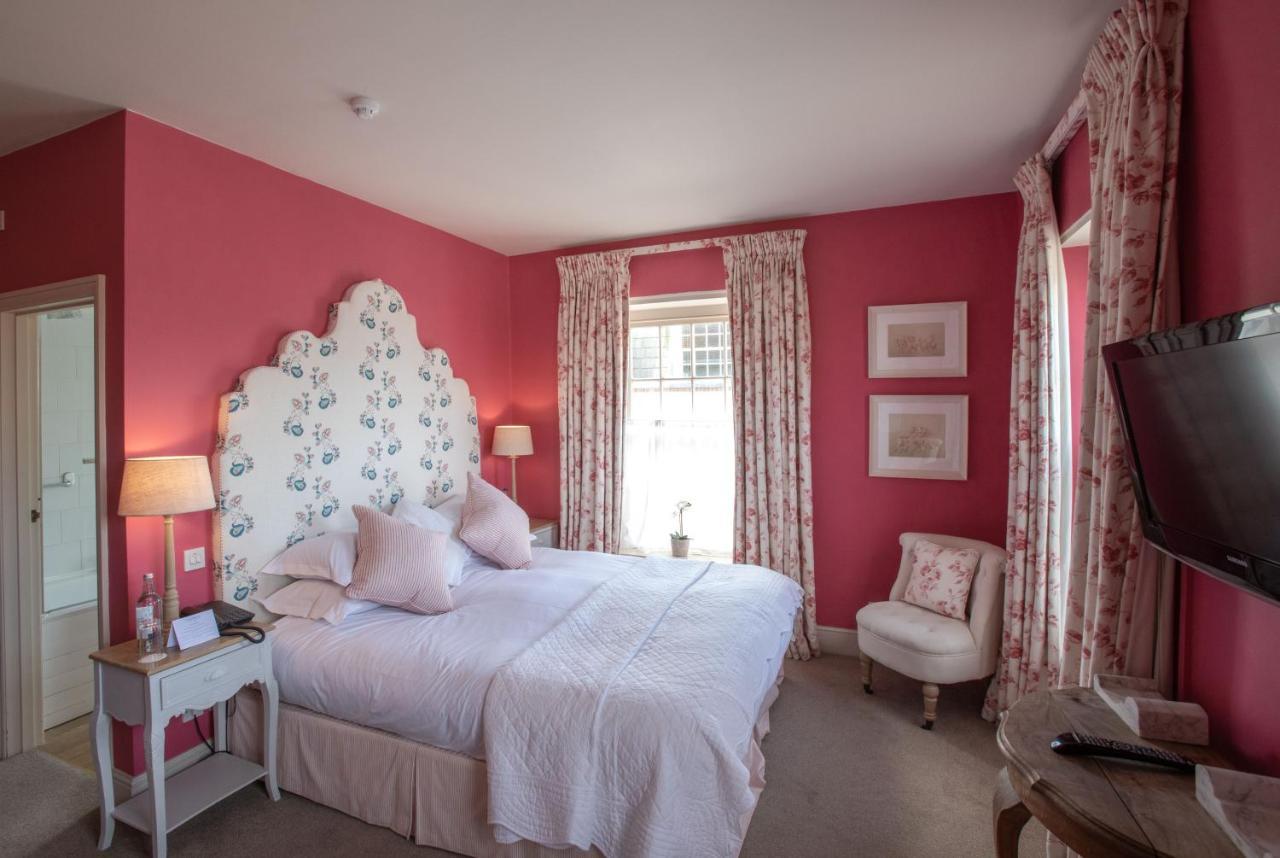 The George Hotel And Beach Club Yarmouth  Bagian luar foto