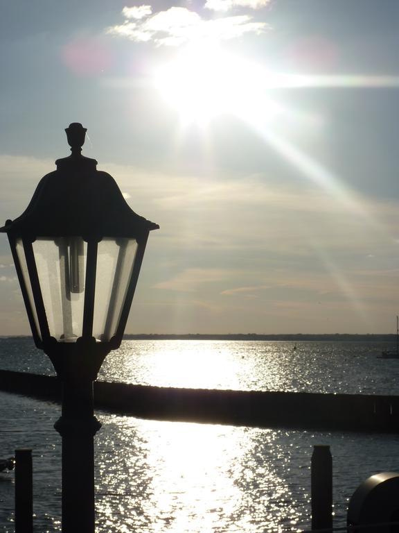 The George Hotel And Beach Club Yarmouth  Bagian luar foto