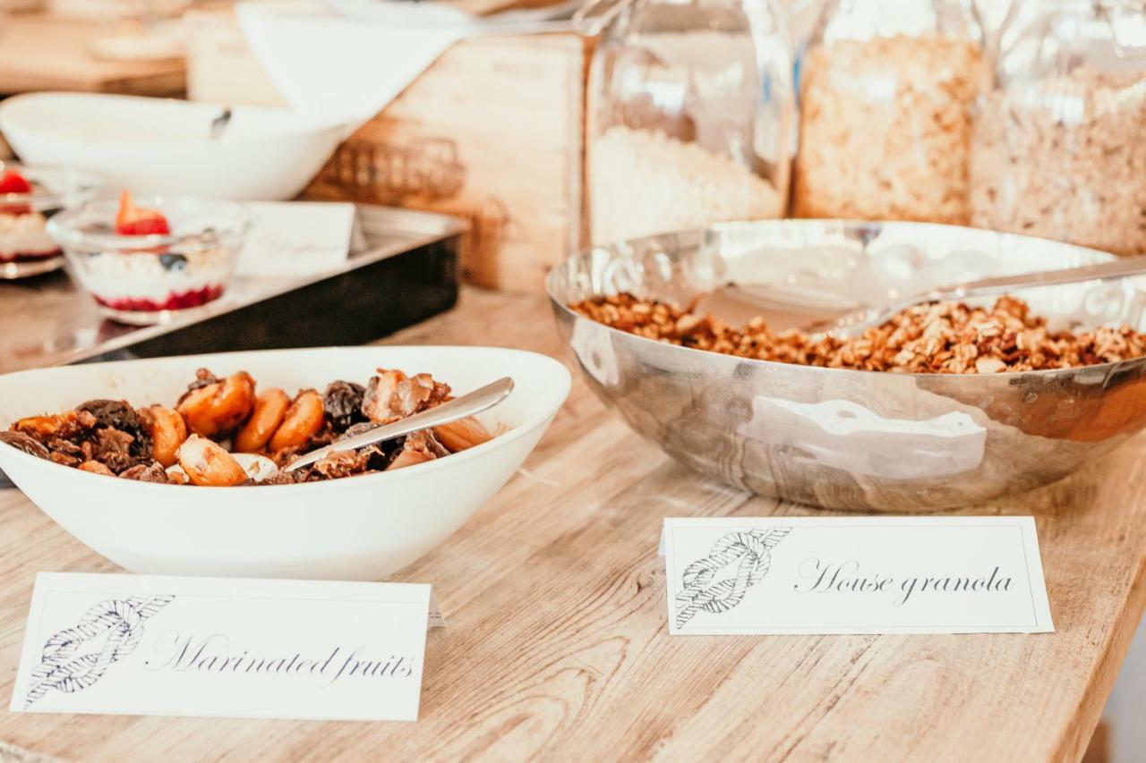 The George Hotel And Beach Club Yarmouth  Bagian luar foto