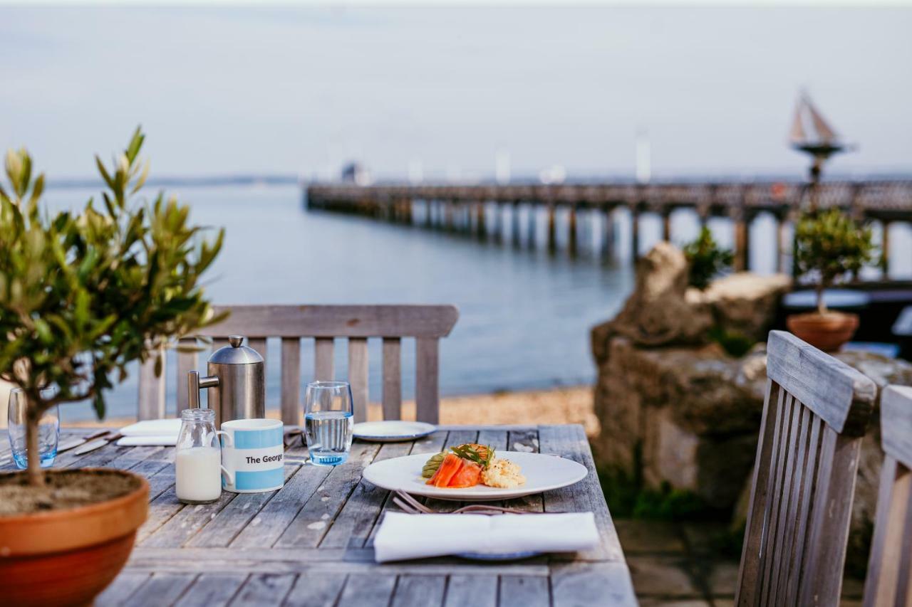 The George Hotel And Beach Club Yarmouth  Bagian luar foto